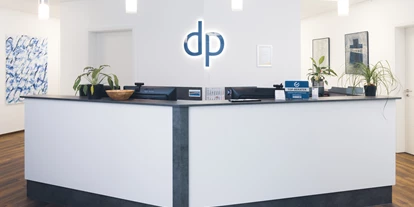 Steuerberatung - Erkelenz - Empfang mit Logo - Dirk Potrafke