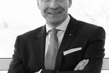 Steuerbüro: Steuerberater / Rechtsanwalt Dr. Nicolas Günzler - TaxWork GmbH